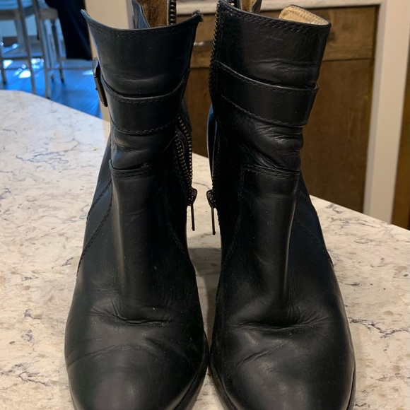 Frye Patty riding bootie 7.5 - Picture 2 of 8